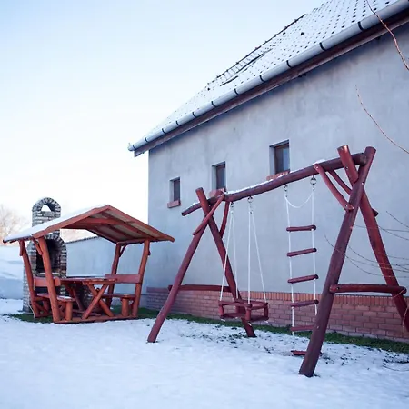 Adonisz Vendeghaz * Mórahalom